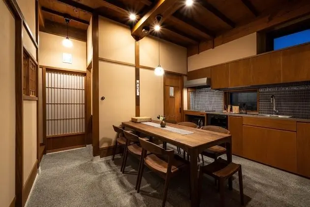 Traditional Ev (Private Vacation)