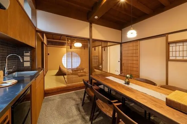 Traditional Ev (Private Vacation)