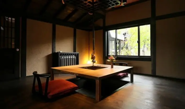 Ev (Yoimachi, 1 Japanese futon available)