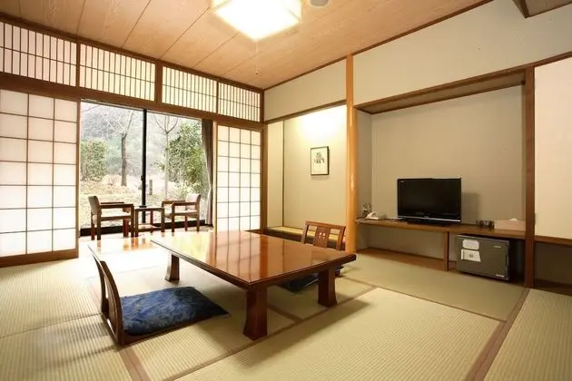 Traditional İki Ayrı Yataklı Oda (Japanese-style, For 3 Guests)