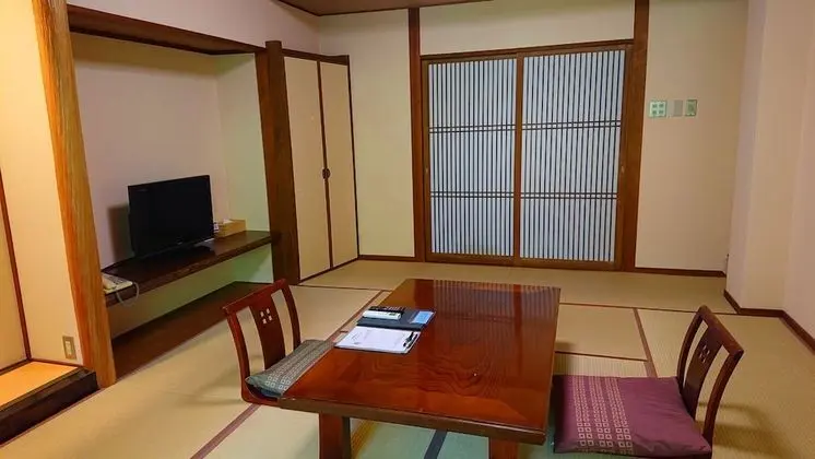 Traditional İki Ayrı Yataklı Oda (Japanese-style, For 3 Guests)