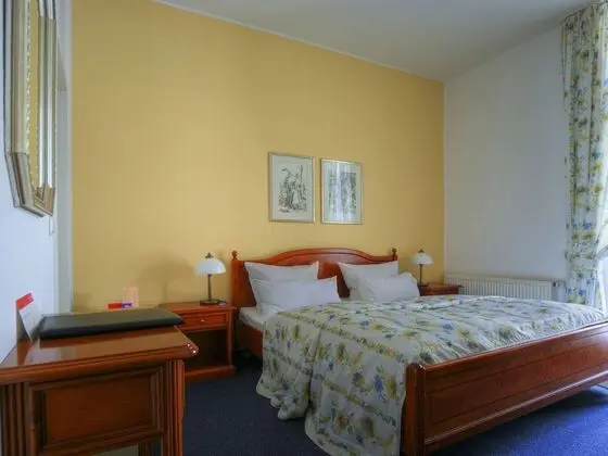 Standard Tek Büyük veya İki Ayrı Yataklı Oda