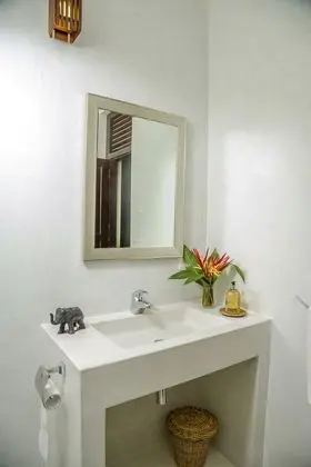 Deluxe Tek Büyük Yataklı Oda, 1 Yatak Odası, Engellilere Uygun, Havuz Manzaralı