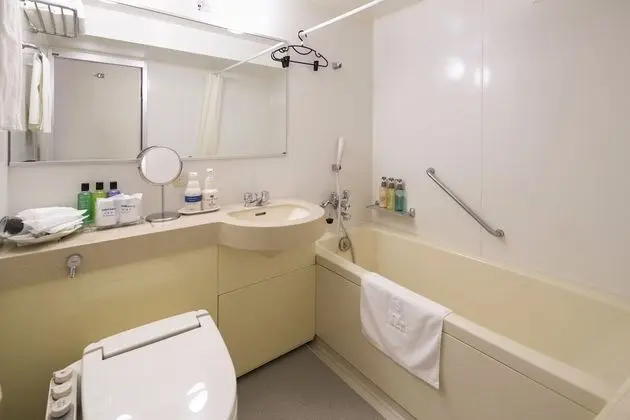 Tek Kişilik Oda, Sigara İçilebilir