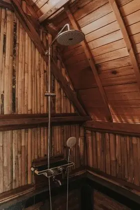 Tek Büyük veya İki Ayrı Yataklı Oda, Bahçe Manzaralı