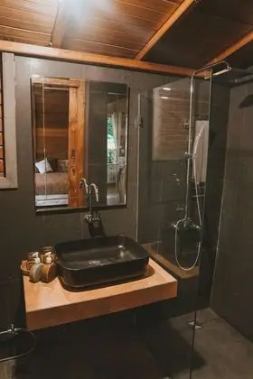 Tek Büyük veya İki Ayrı Yataklı Oda, Bahçe Manzaralı