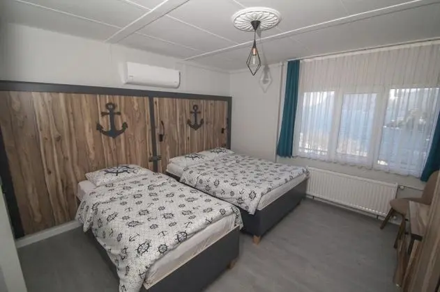 Standart Üç Kişilik Oda, Deniz Manzaralı