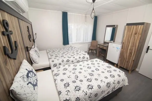 Standart Üç Kişilik Oda, Deniz Manzaralı