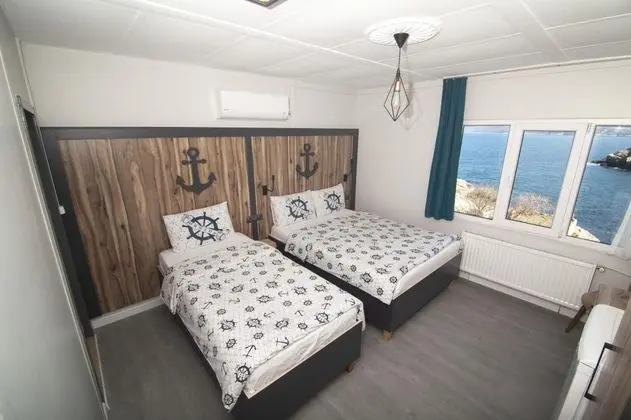 Standart Üç Kişilik Oda, Deniz Manzaralı