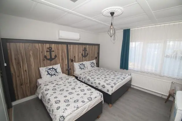 Standart Üç Kişilik Oda, Deniz Manzaralı