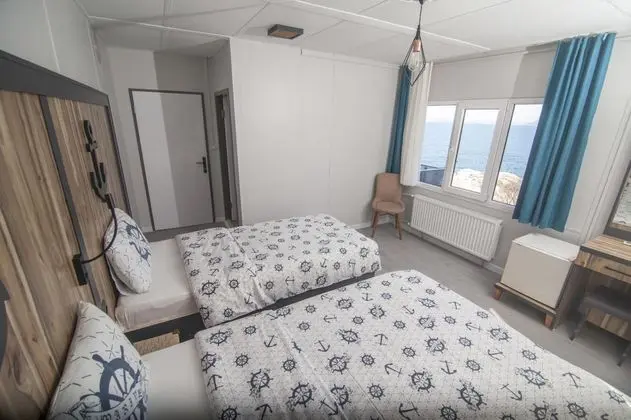 Standart Üç Kişilik Oda, Deniz Manzaralı