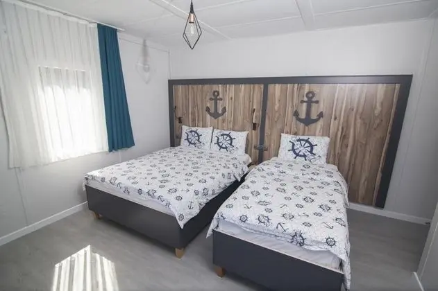 Standart Üç Kişilik Oda, Deniz Manzaralı