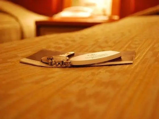 İki Ayrı Yataklı Oda, Birden Çok Yatak, Sigara İçilebilir