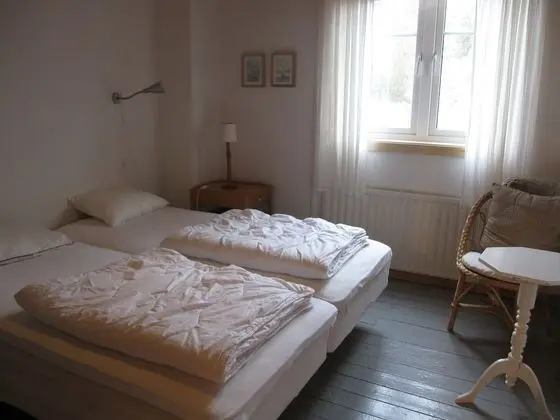 Dört Kişilik Oda, Ortak Banyo (Double Bed & Bunk Bed)