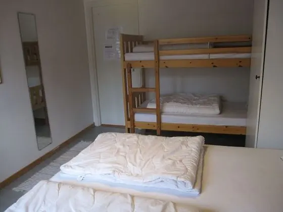 Dört Kişilik Oda, Ortak Banyo (Double Bed & Bunk Bed)