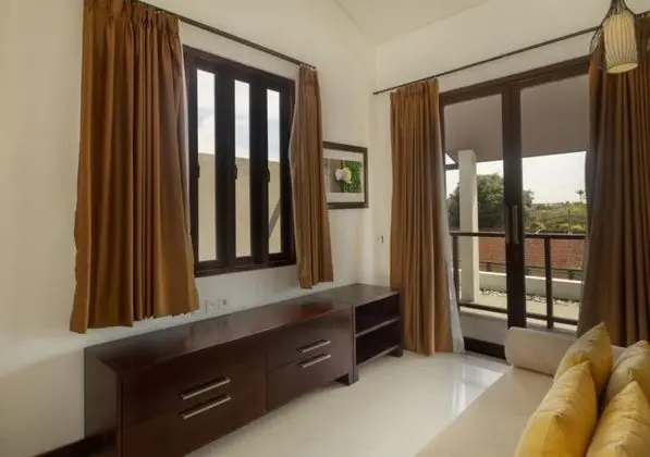 Three-Bedroom House with Private Pool