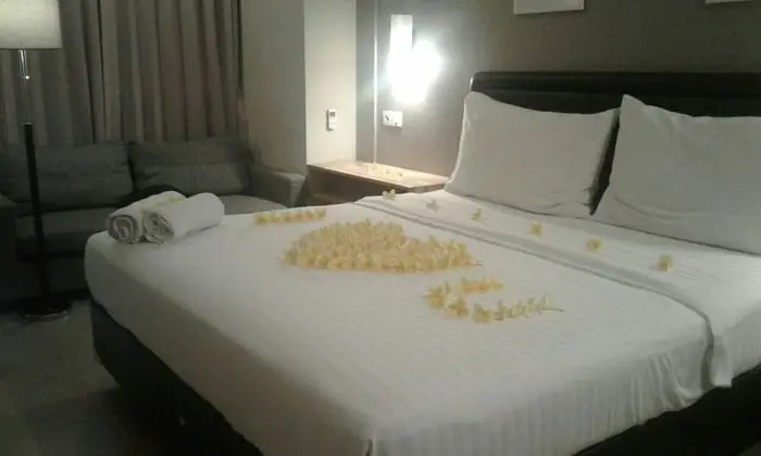 Deluxe Tek Büyük Yataklı Oda