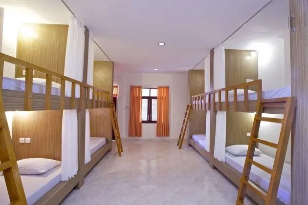 Bed in 8-Bed Mixed Dormitory Room