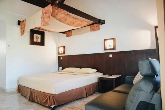 Deluxe Oda, Teras, Havuz Manzaralı