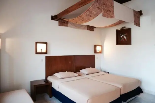 Deluxe Oda, Teras, Havuz Manzaralı
