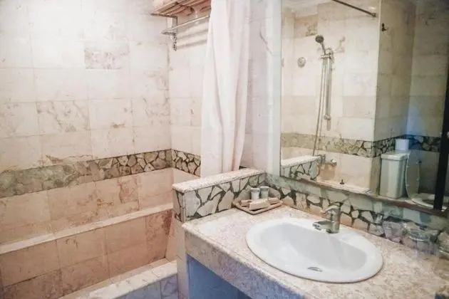 Deluxe Oda, Teras, Havuz Manzaralı