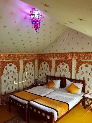 Deluxe Çadır, 1 En Büyük (King) Boy Yatak