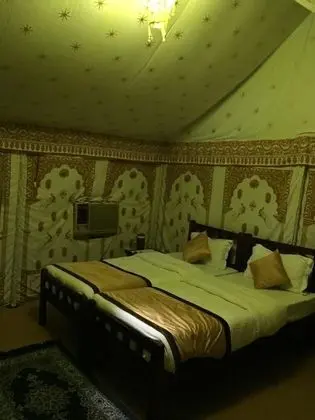 Deluxe Çadır, 1 En Büyük (King) Boy Yatak