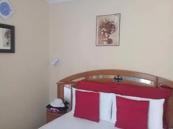 Tek Büyük Yataklı Oda