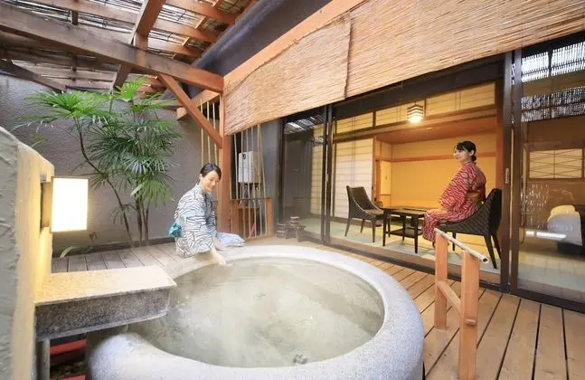 Traditional Oda, Sigara İçilmez (Japanese Western Style, Open-air bath)