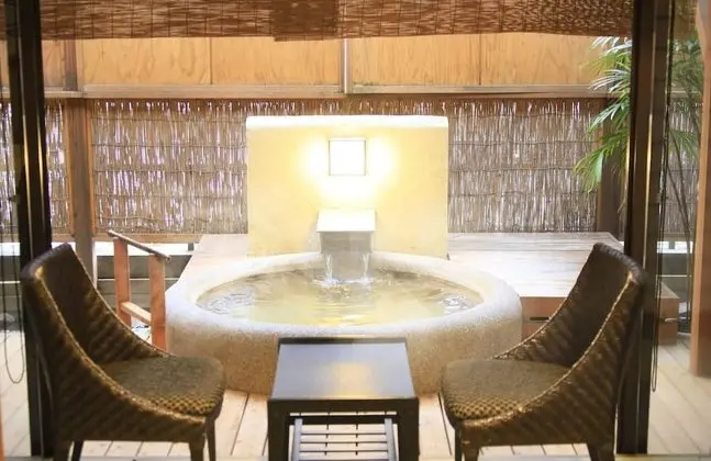 Traditional Oda, Sigara İçilmez (Japanese Western Style, Open-air bath)