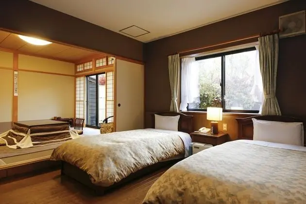 Oda, Ek Bina (Japanese Western Style, Open Air Bath)