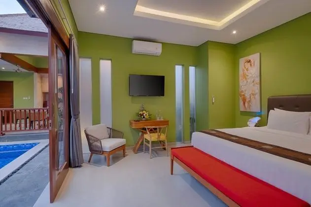 Villa, 2 Yatak Odası, Havuz Manzaralı