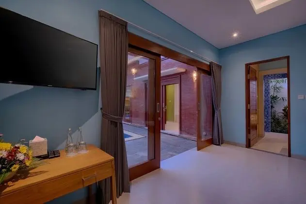 Villa, 2 Yatak Odası, Havuz Manzaralı