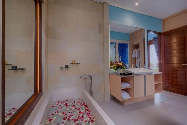 Villa, 2 Yatak Odası, Havuz Manzaralı