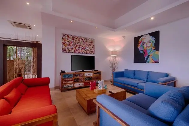 Villa Five Bedrooms With Private Pool