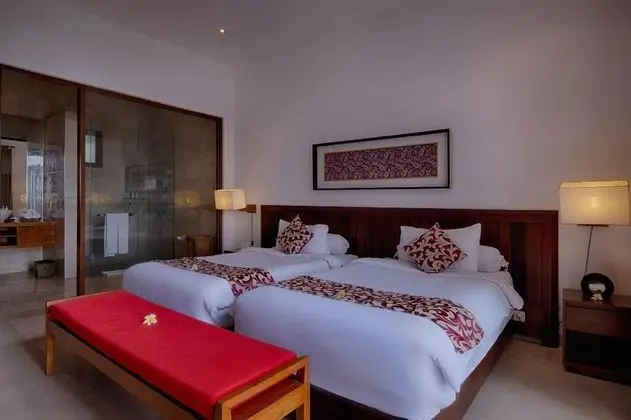 Villa Five Bedrooms With Private Pool