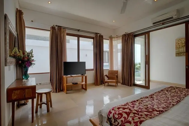 Villa Five Bedrooms With Private Pool