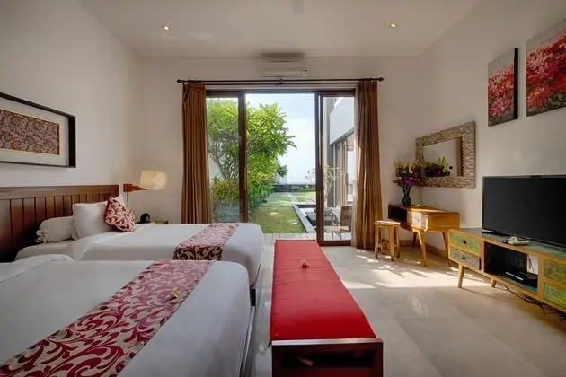 Villa Five Bedrooms With Private Pool
