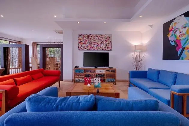 Villa Five Bedrooms With Private Pool