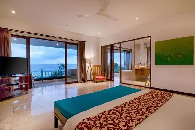 Villa Five Bedrooms With Private Pool