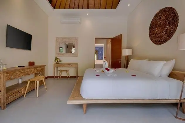 Villa, 2 Yatak Odası, Havuz Manzaralı