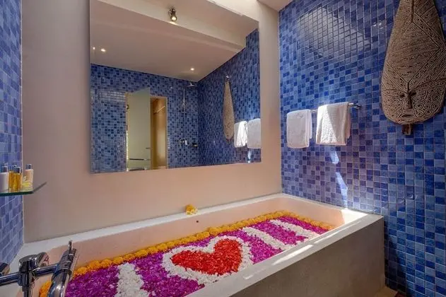 Villa, 2 Yatak Odası, Havuz Manzaralı