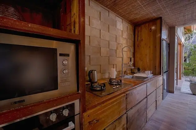 Villa, 4 Yatak Odası, Havuz Manzaralı