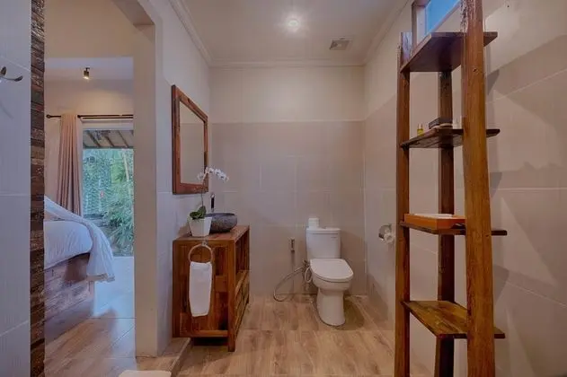 Villa, 4 Yatak Odası, Havuz Manzaralı