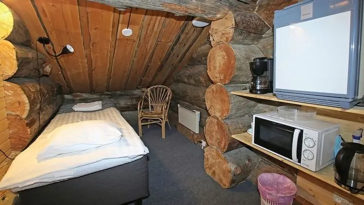 Basic Tek Büyük veya İki Ayrı Yataklı Oda, Ortak Banyo