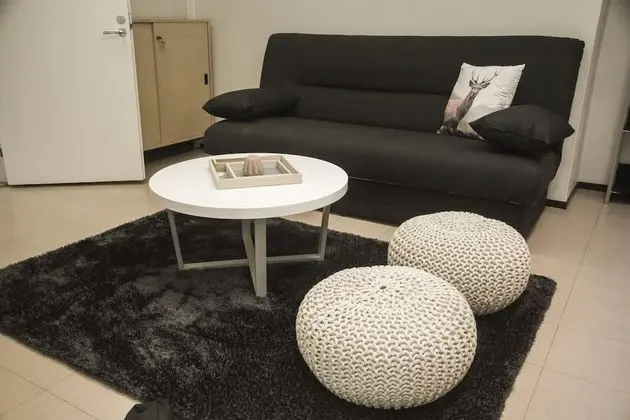 One-Bedroom Apartment - 4 -