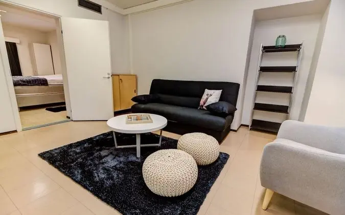 One-Bedroom Apartment - 4 -