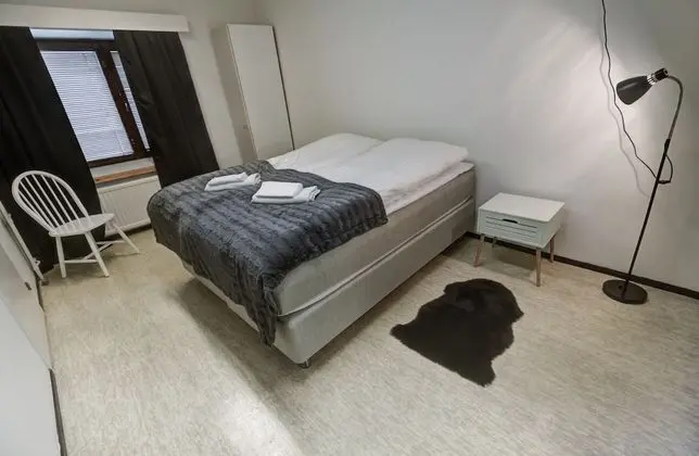 One-Bedroom Apartment - 4 -