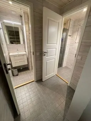 Quadruple-Room with Shared Bathroom -62- Kaira