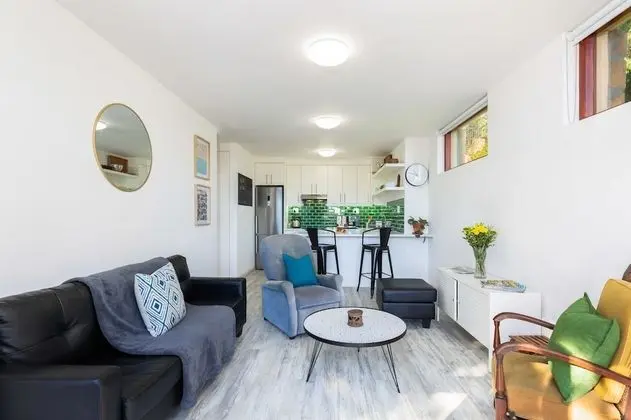 Standard Apart Daire, Bahçe Manzaralı